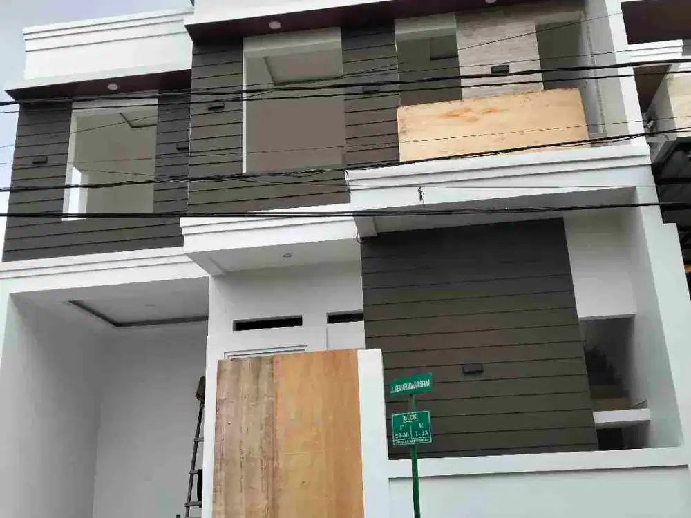 Rumah mewah 2 lantai perum penjaringan sari Merr