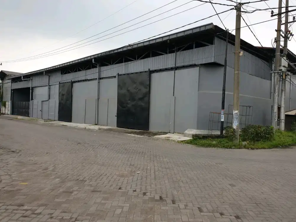 Kompleks Pergudangan Osowilangun Permai