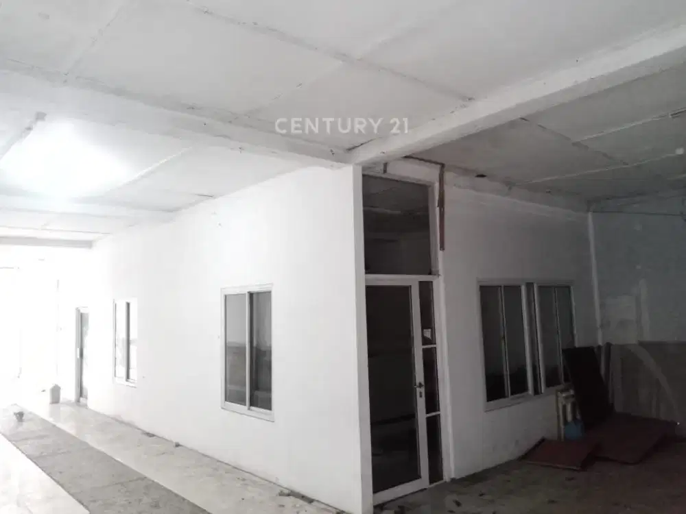 Bangunan ex gudang Pinggir Jalan raya Hitung Tanah harga harga dibawah NJOP  Di Kebayoran Lama Js16742