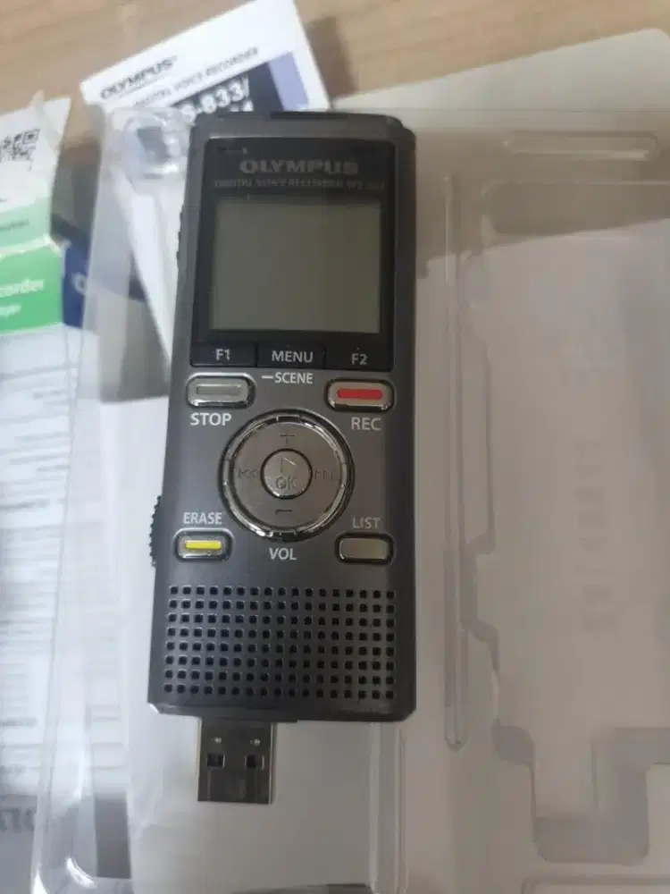 Olympus WS-832 stereo recorder with box perekam audio