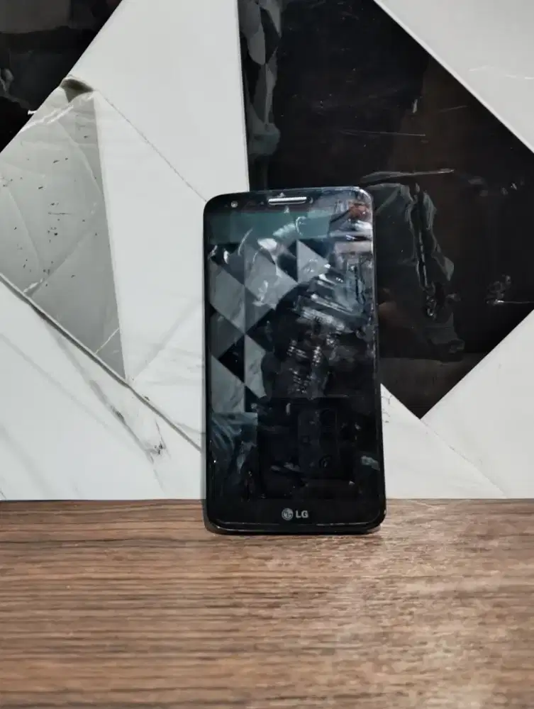 Hp lg hidup dan sentuhan normal