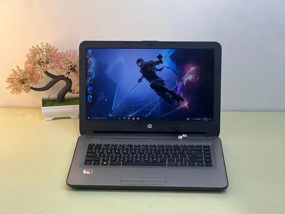 HP 14-AN029AU AMD A4-7210 RAM 8 GB SSD 256 GB Mulus