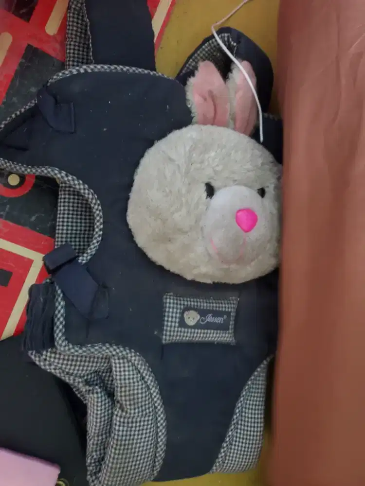 Gendongan Bayi Bekas