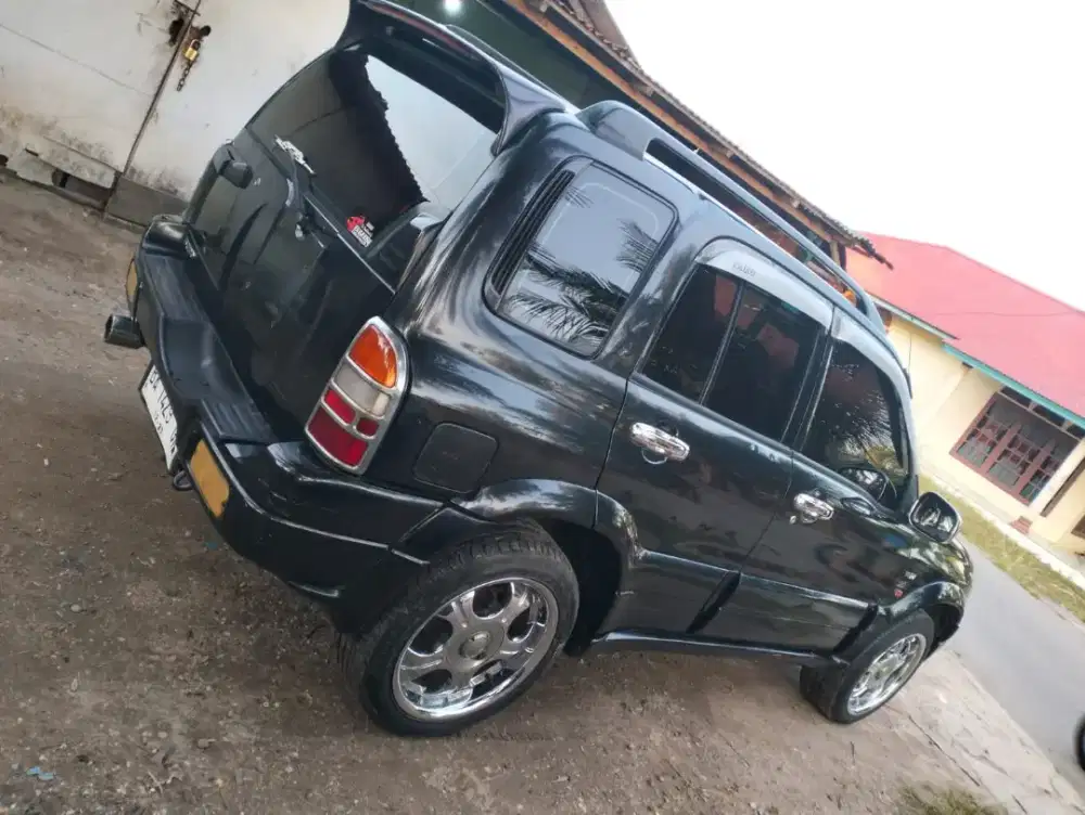 Di jual Suzuki Escudo