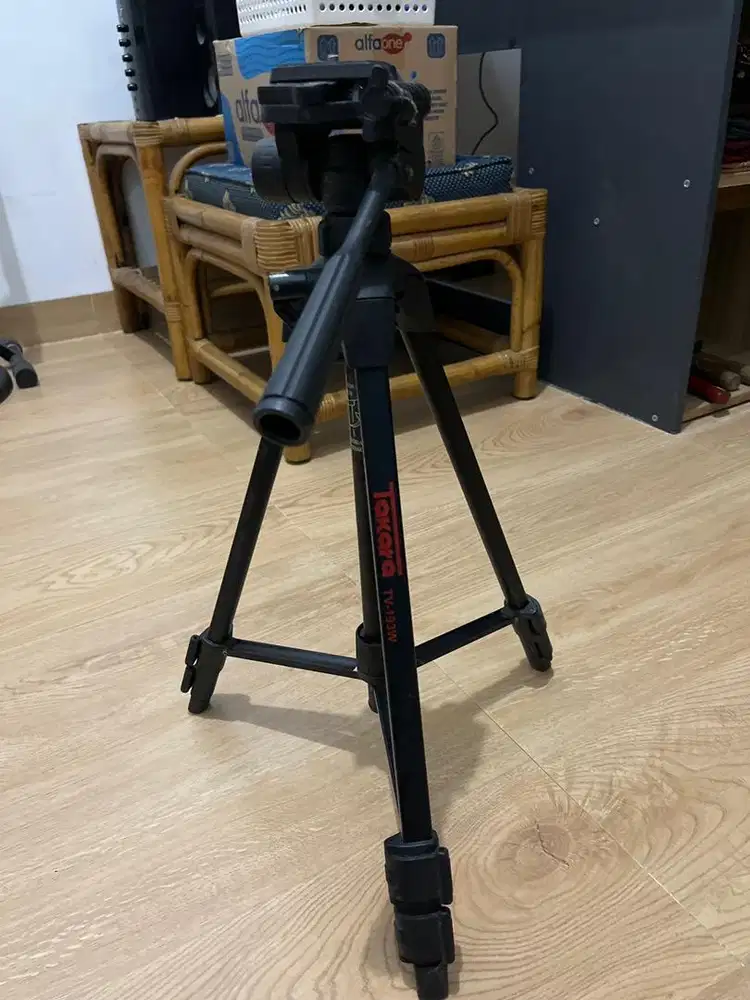 Tripod Kamera merk Takara