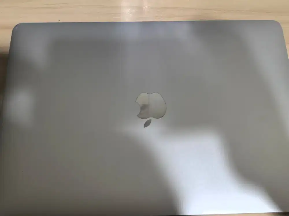 Jual macbook pro 2020