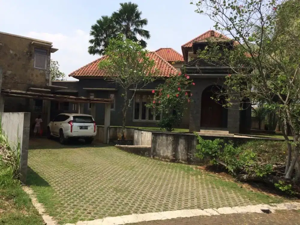 Rumah asri Bukit Golf Bsd