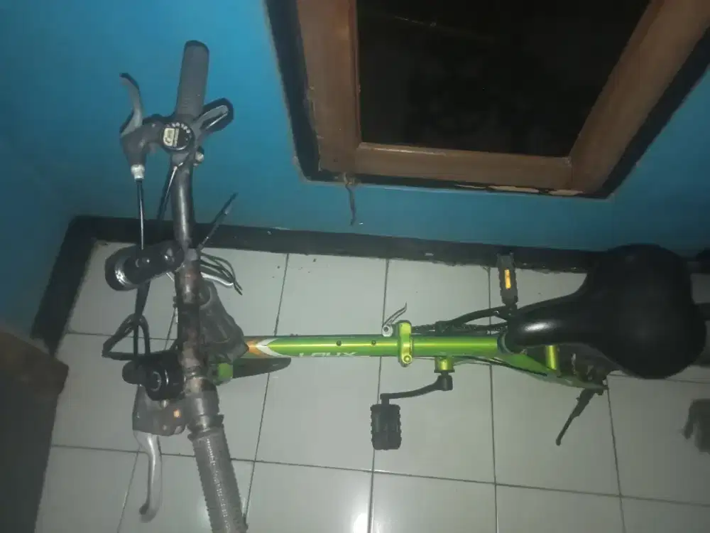 Dijual sepeda lipat merk laux siap pakai