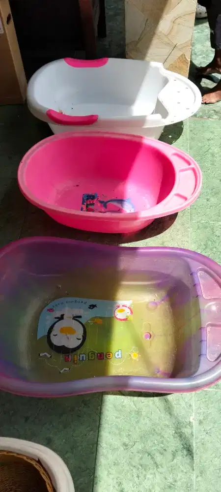 Bak mandi Bayi Layak pakai