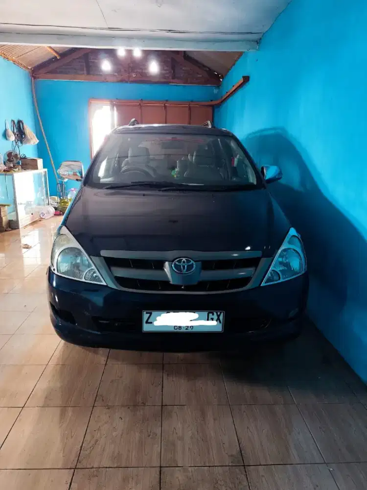 Di jual toyota innova 2005 milik pribadi