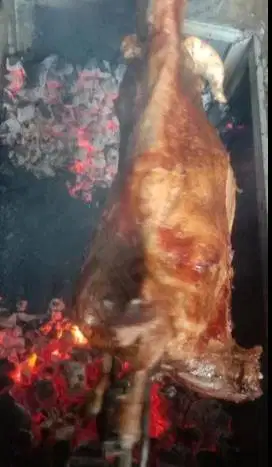 kambing guling utuh 1 ekor buat 50 porsi siap hajatan pesta party puas