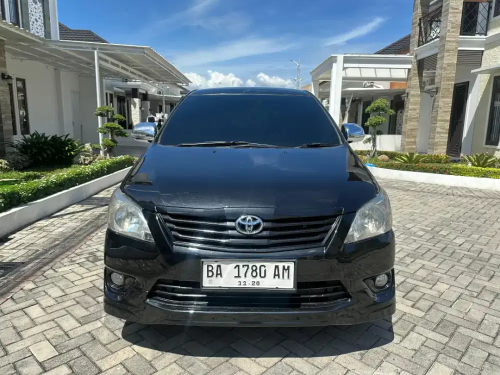 Toyota Innova G Luxury Metic Solar 2013