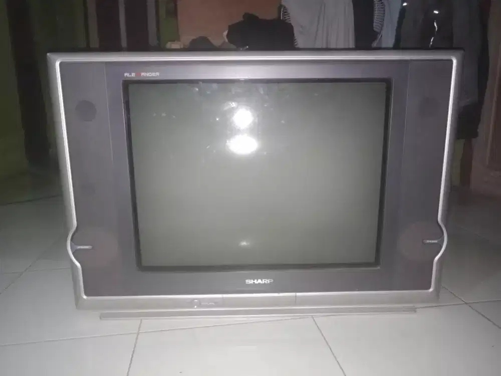 Tv sharp 29 in Minus warna
