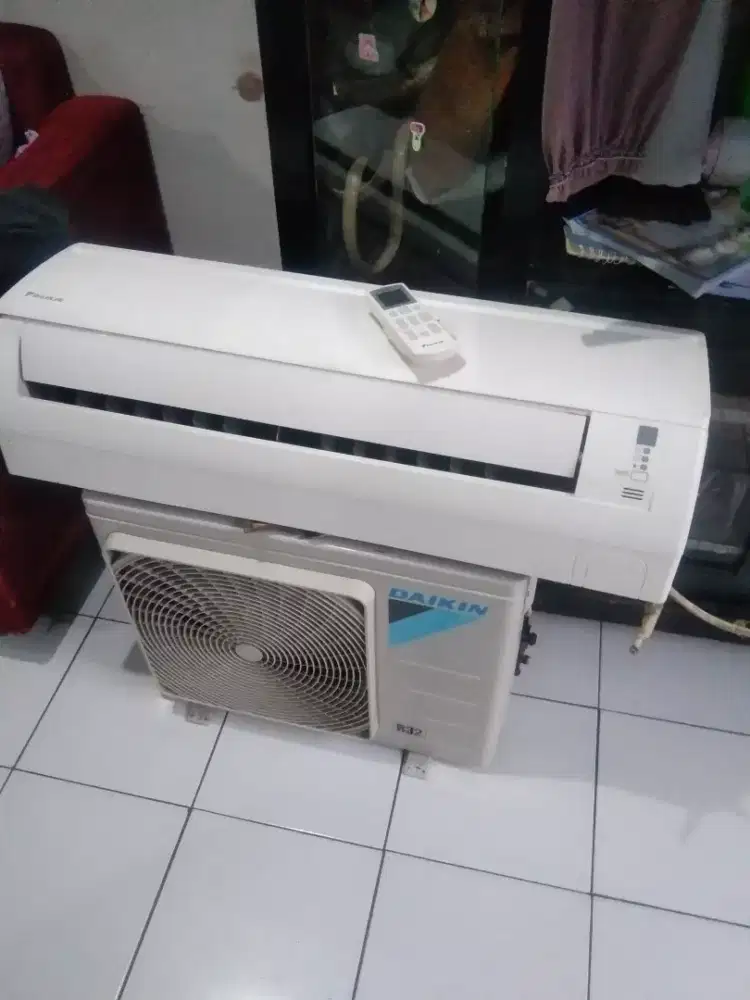 D jua ac daikin 1/2 pk sama pasang terima dingin