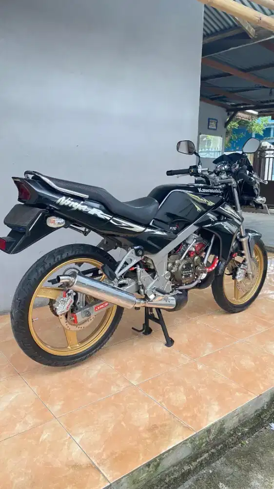 Kawasaki Ninja R 2011