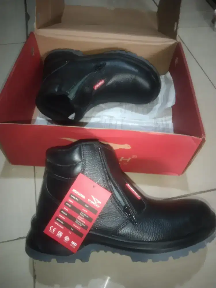 Sepatu safety cheetah