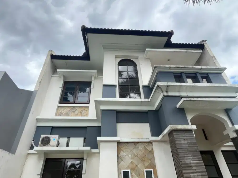 Rumah Murah Araya Golf 2Lantai Belakang Ada Sisa Tanah kosong