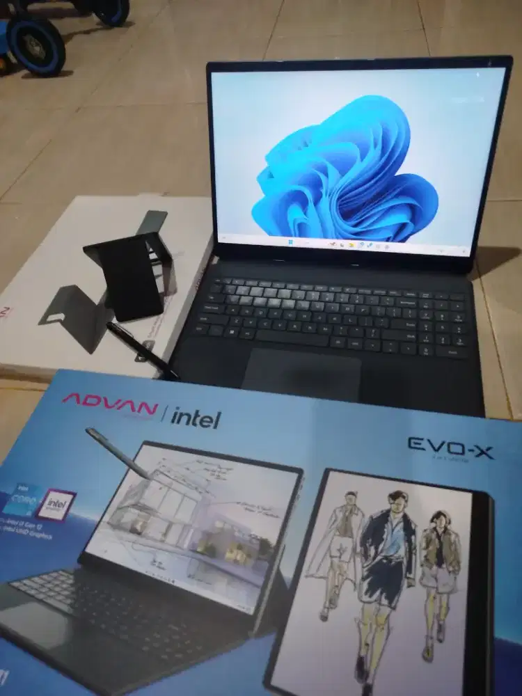 Advan Evo X 16 Core i3 Gen 12