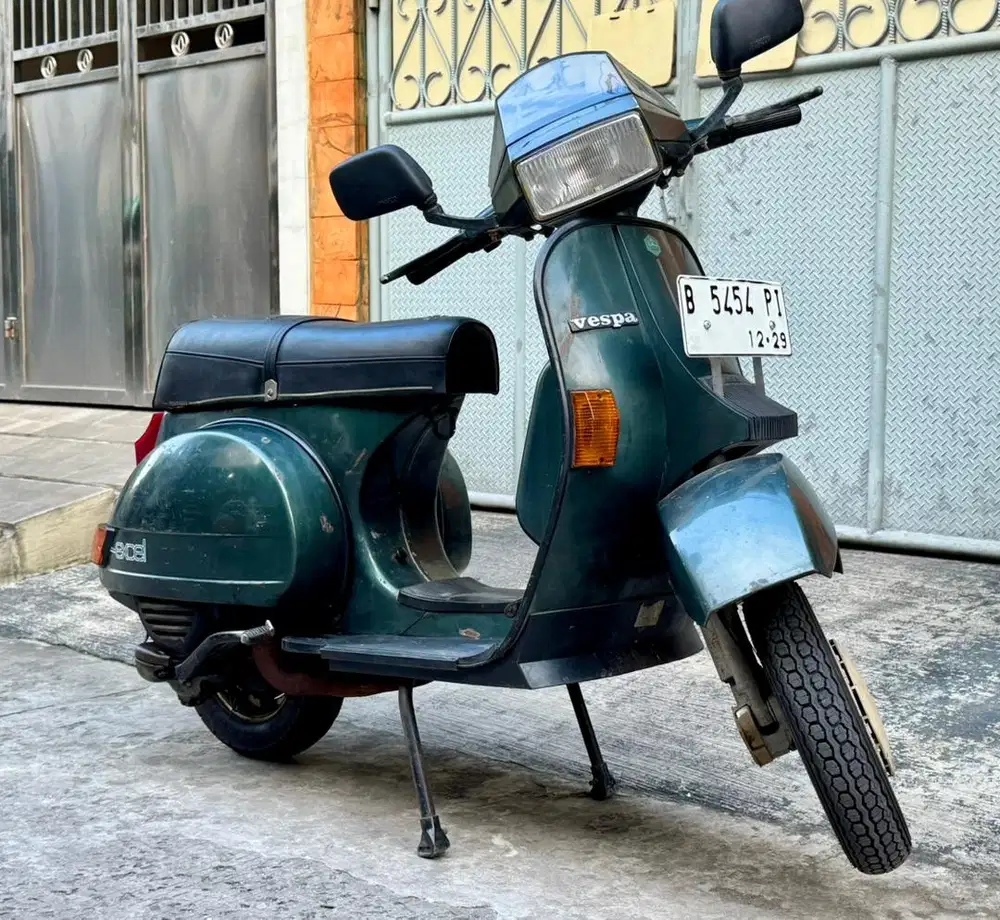 Piaggio Vespa Excell 150 Hijau