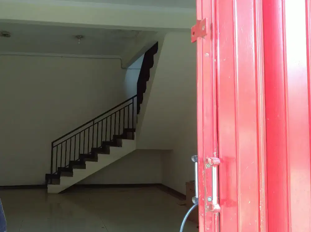 Ruko 2 Lantai Pinggir Jalan Raya