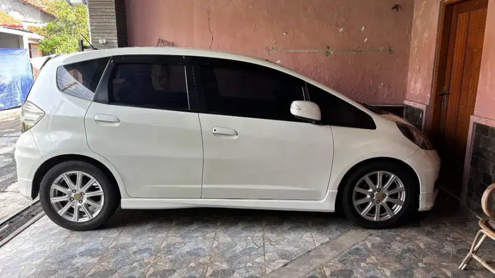 Jazz RS AT 2013 mmc facelift