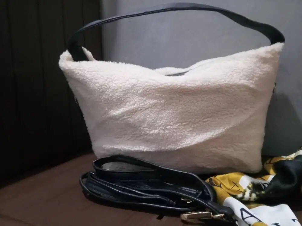 Tas shoulder bulu domba