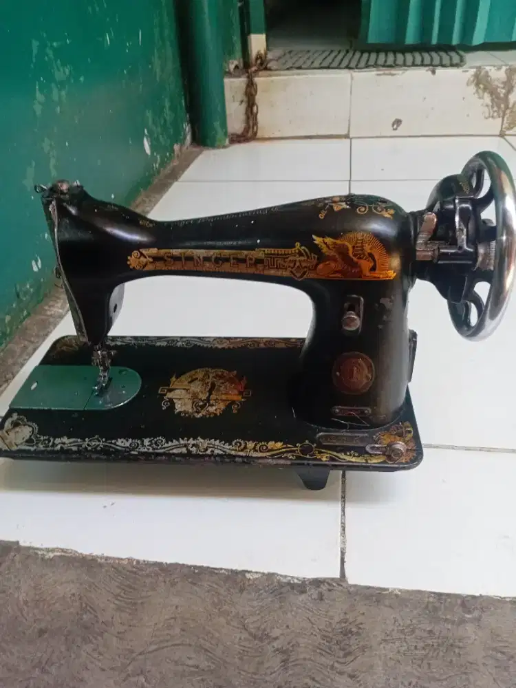 di jual mesin jahit singer simanco halus orsinil.siap pak..terjamin