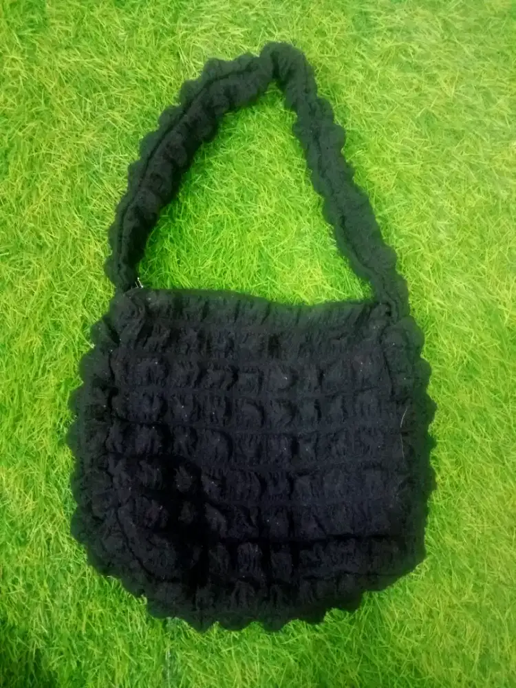 Tas color box bahan warna hitam