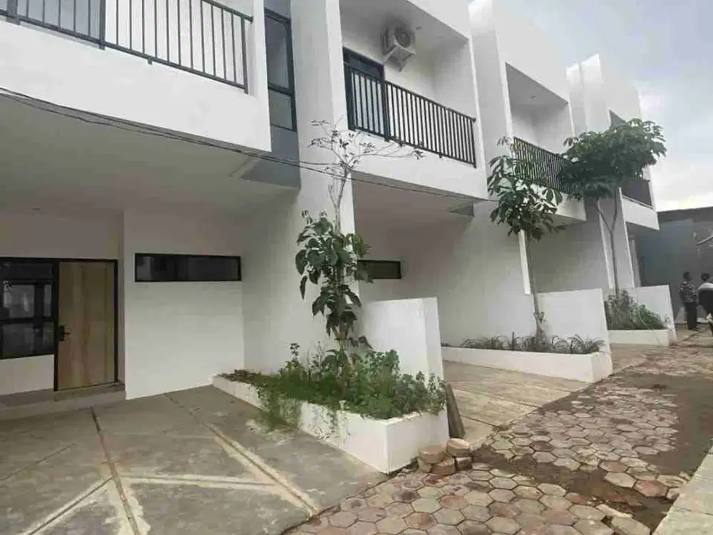 Rumah baru 900 jt an 2 lantai 3 KT di ciracas jakarta dekat LRT Ciracas