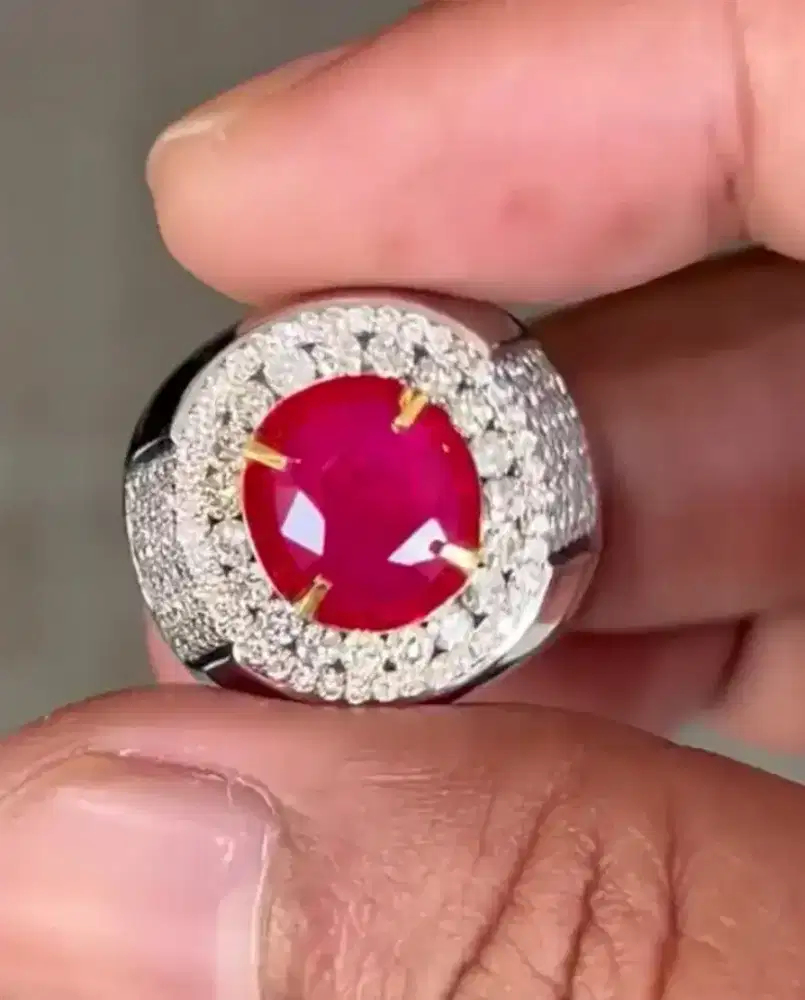 Nego , Permata Ruby Burma Mogok