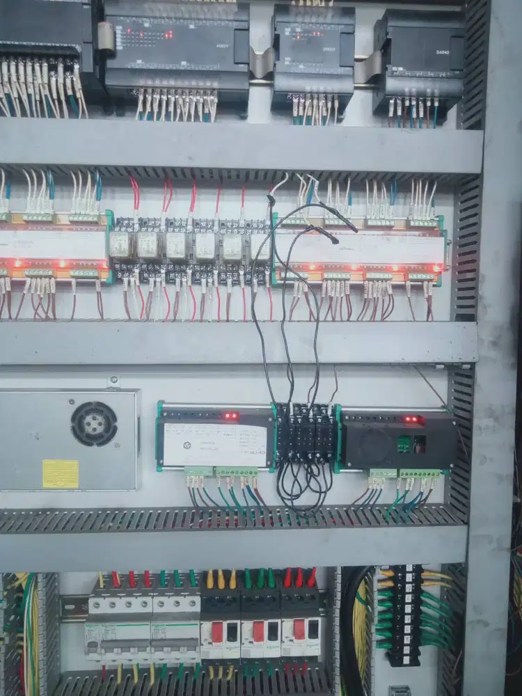 Tukang listrik panggilan