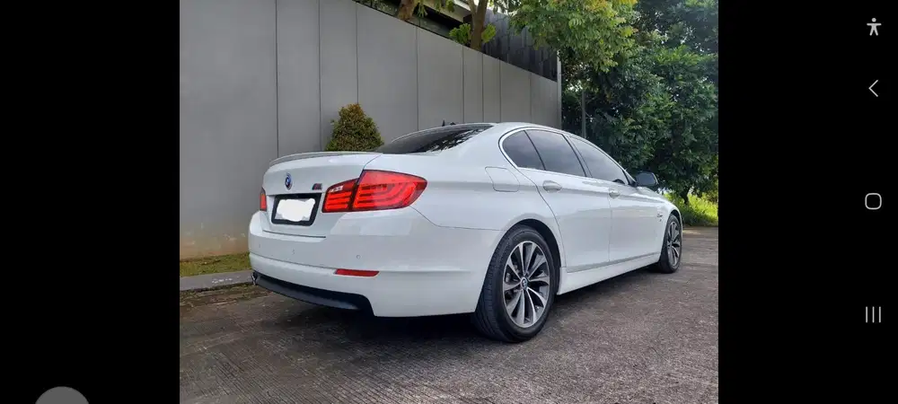 BMW 523i 2011 Bensin