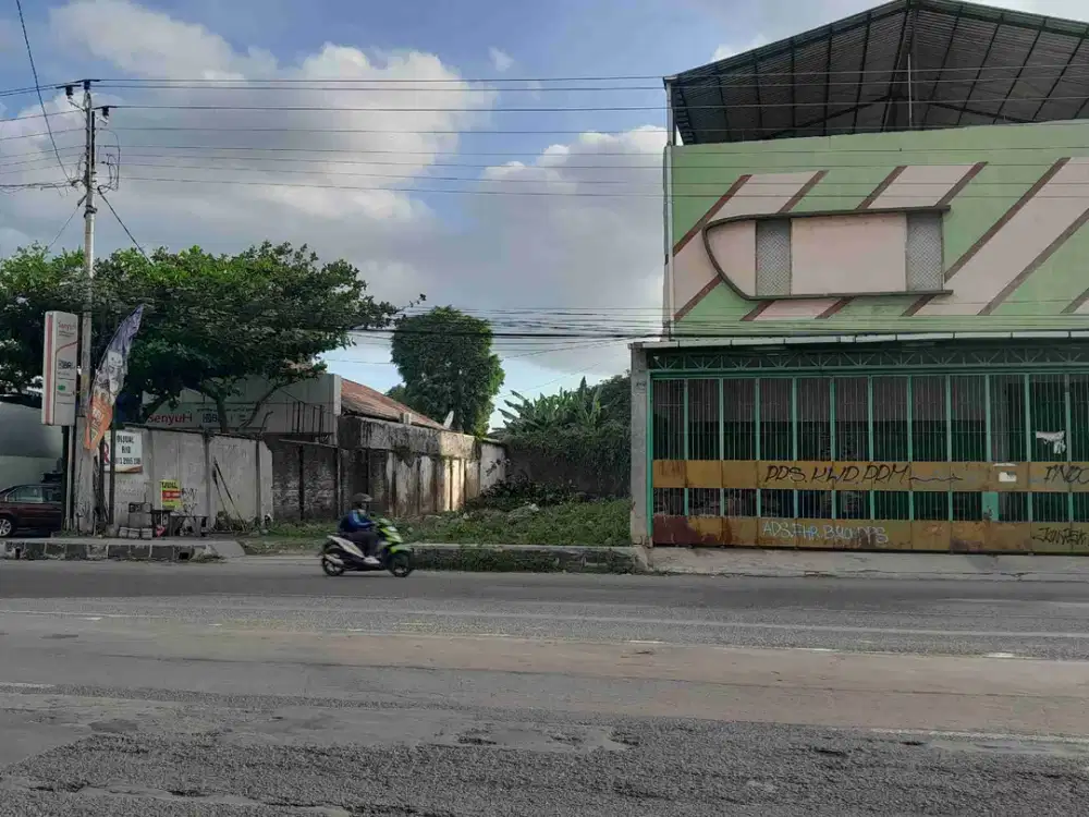 Tanah  dijual  solo di jalan raya palur