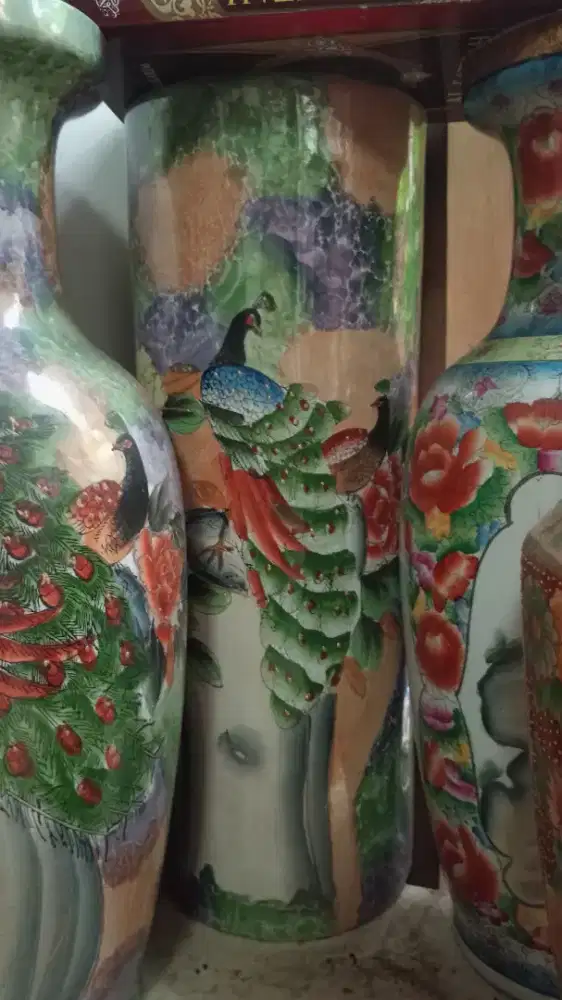 Guci keramik antik ukiran pulasan