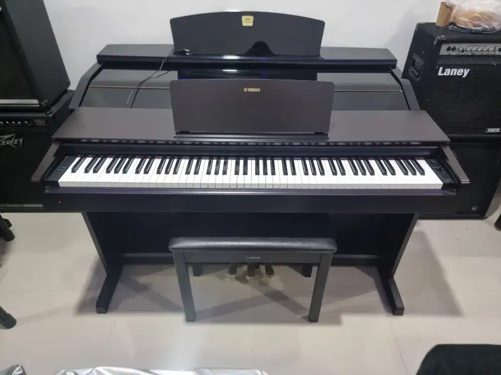 Piano yamaha arius ydp 103
