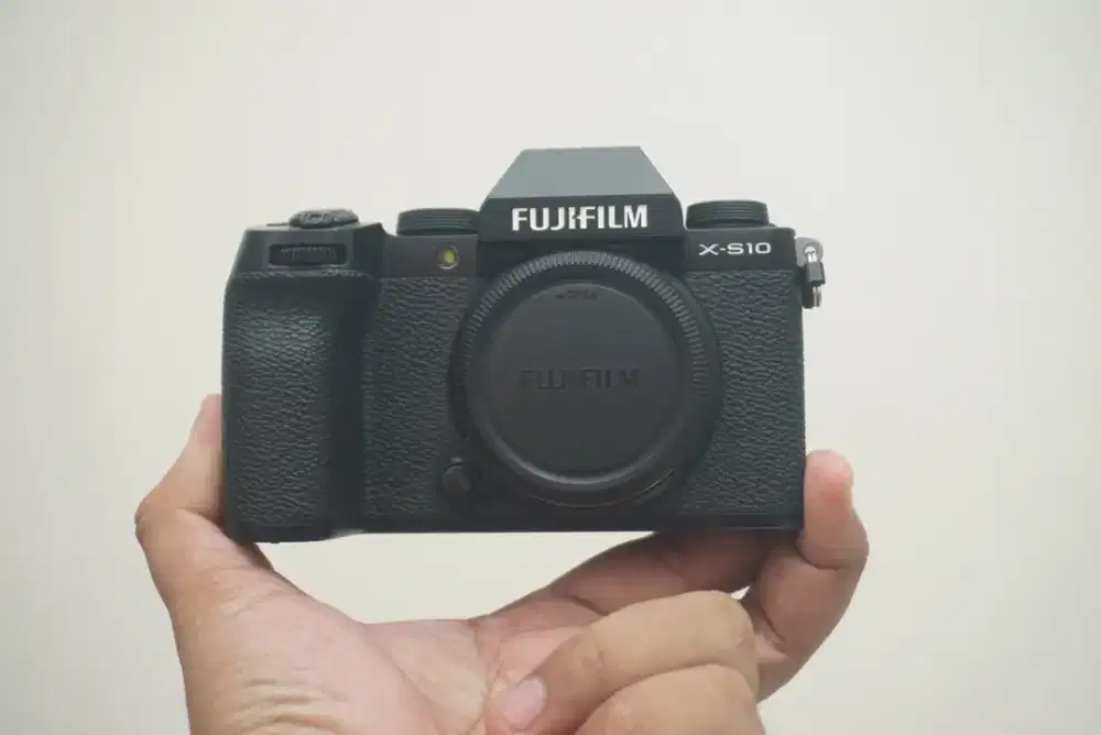FUJI X-S10 XS10 FUJIFILM XS-10 BODY ONLY BO Kamera Camera