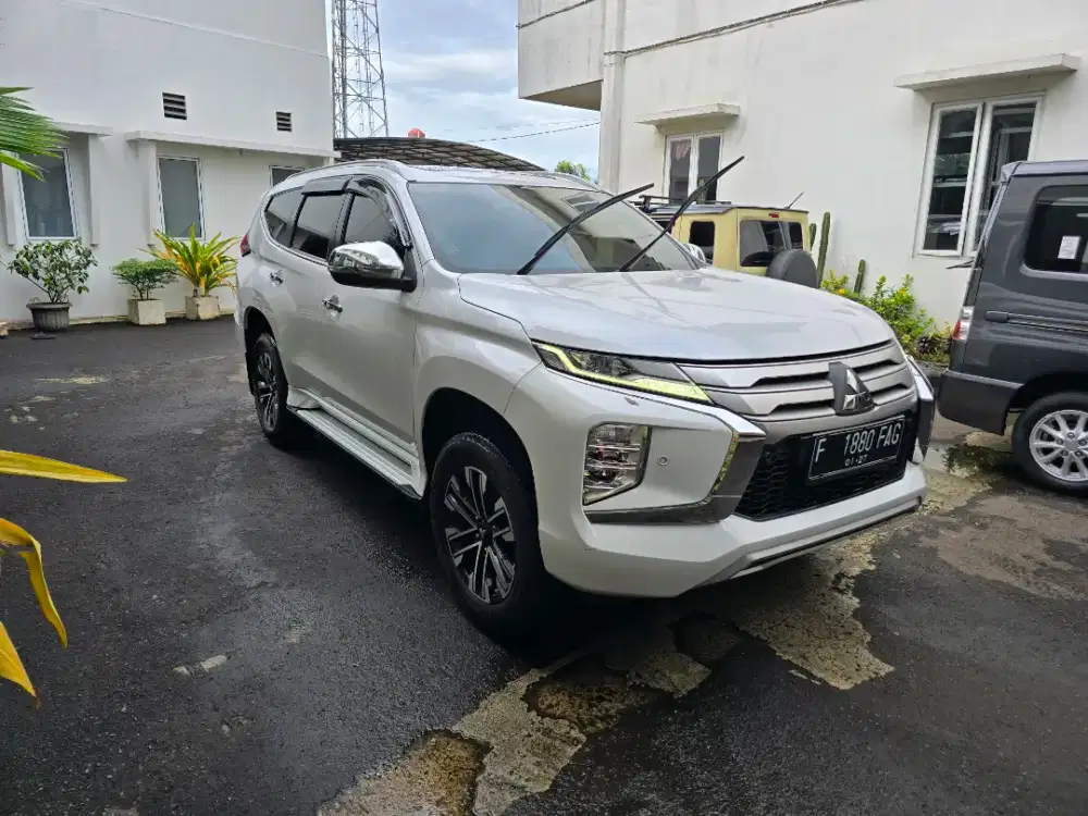 Pajero Sport Dakar 2022 Putih