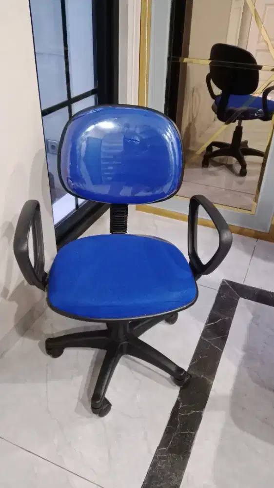3 buah Kursi kantor atau kursi belajar