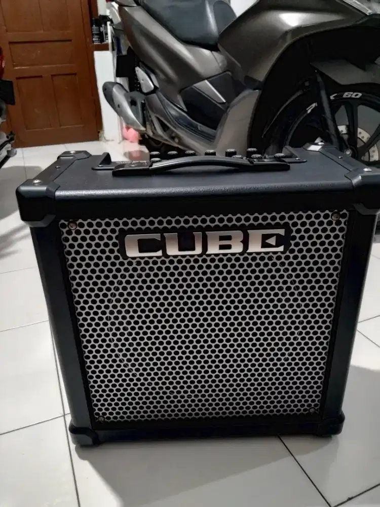 Ampli roland cube 40GX