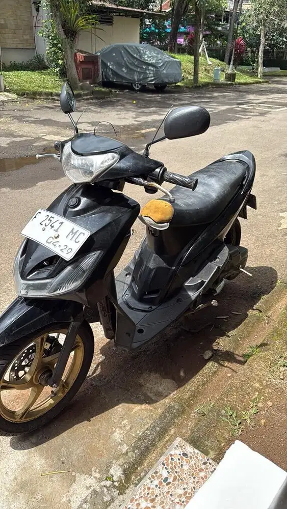 Mio 2010 matic hitam