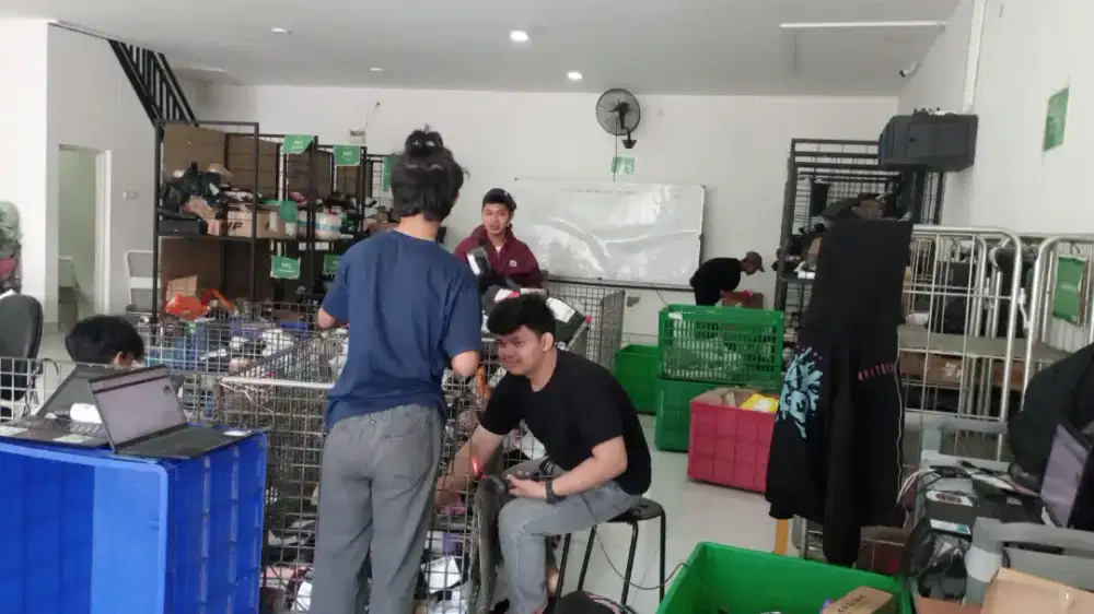 GTL (goto logistik) mitra kurir paket tiktokshop