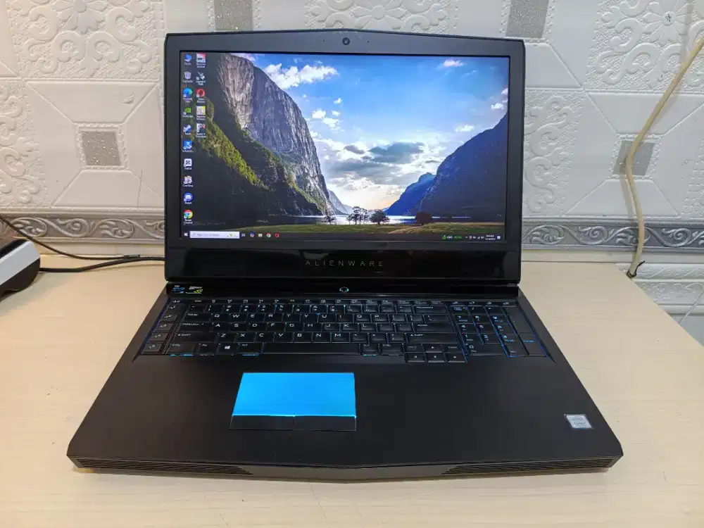Alienware 17 R5 Core i7 8750H 32GB/512GB Nvidia VGA GTX 1070 8GB