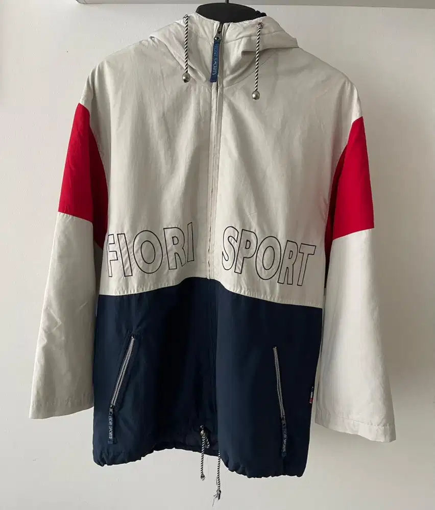 jaket hoodie bukan barang thrifting