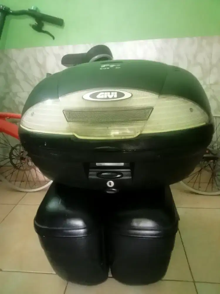 Box motor merk givi