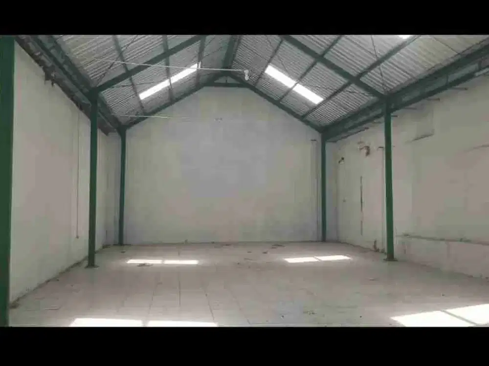Di sewakan nego gudang murah di Solo