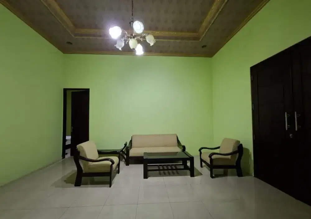 Kos Eksekutif Mahasiswa/Mahasiswi