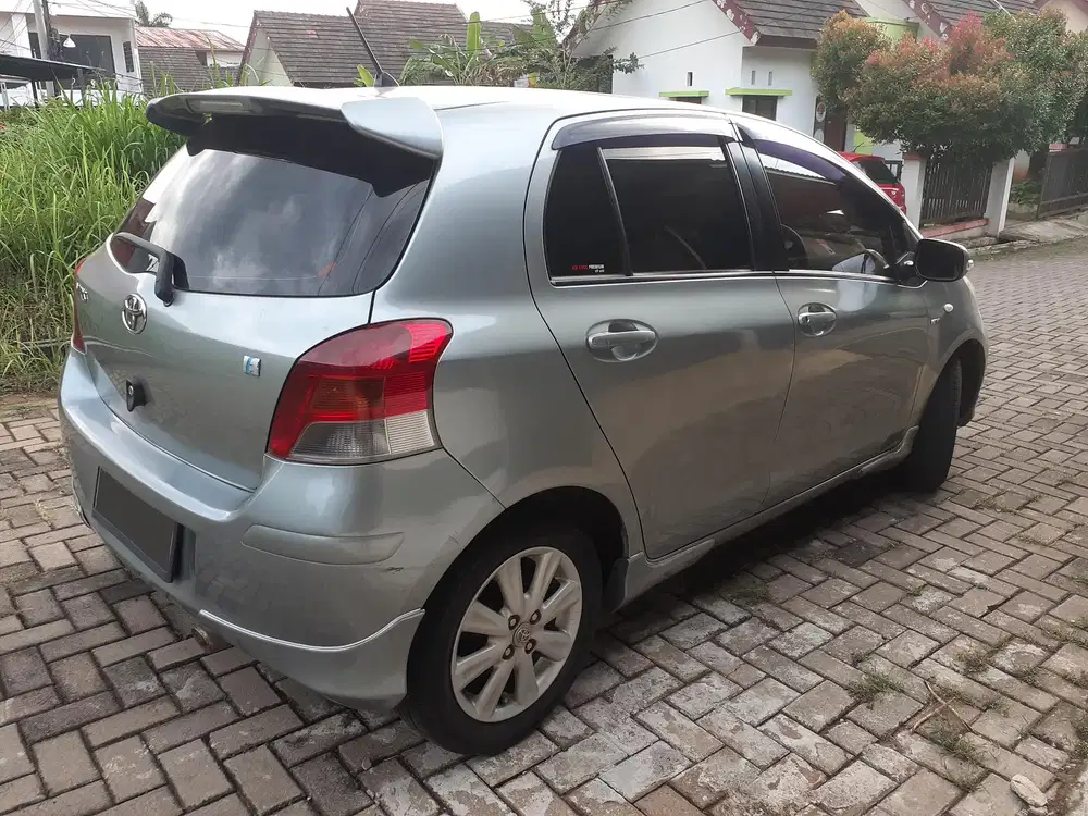 Toyota Yaris 2010 Bensin