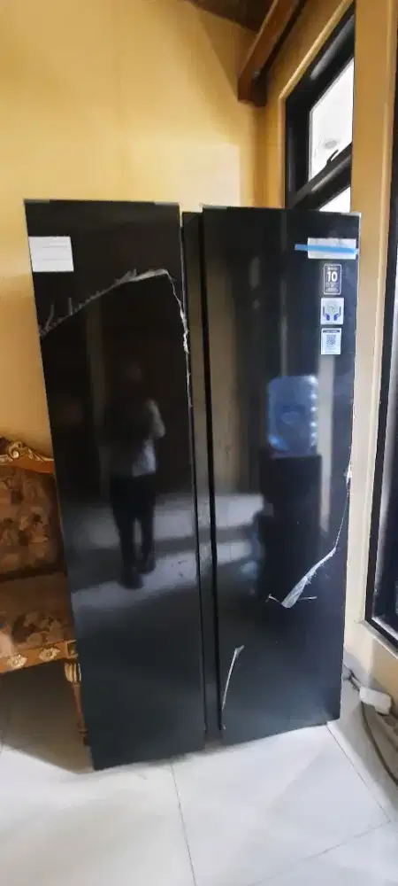 Kulkas side by side electrolux