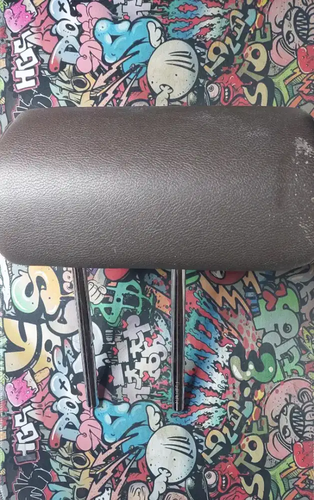Head rest Toyota Fortuner VRZ asesoris