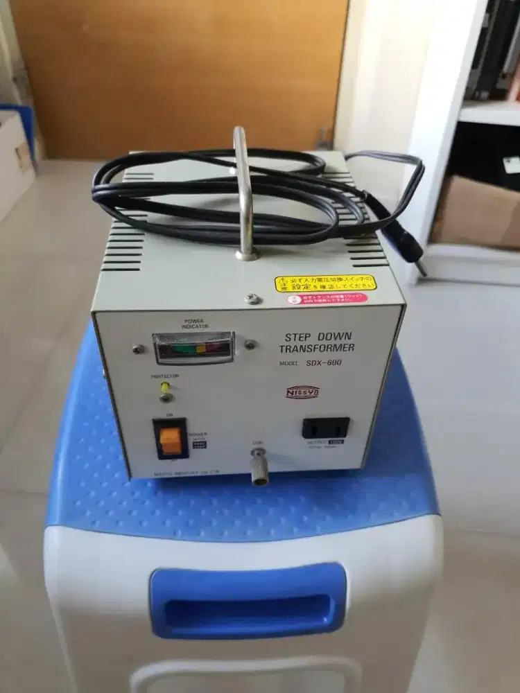 Nissyo 600W 220V->110V step down transformer tegangan alat listrik